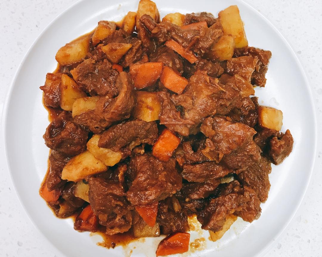 牛肉炖土豆