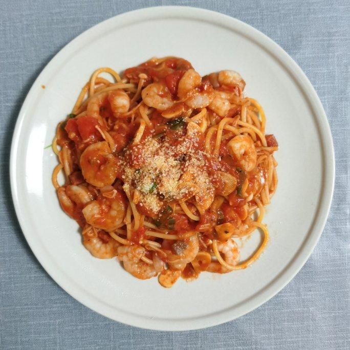 番茄鲜虾意面