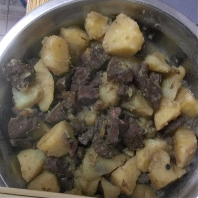 土豆炖牛肉