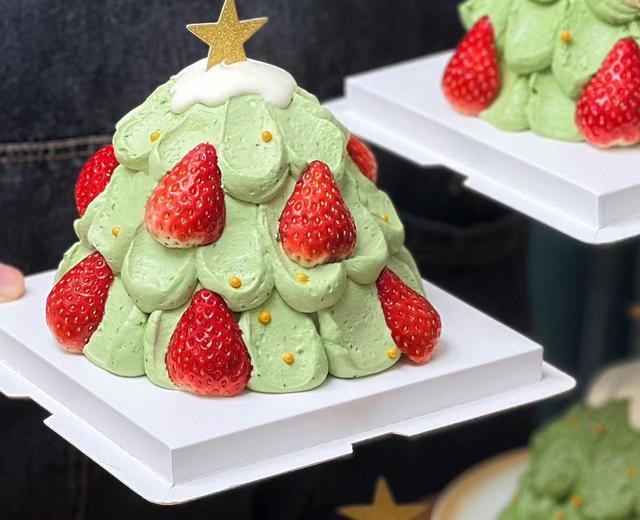 圣诞树草莓蛋糕 芋泥夹心 超详细教程 不用抹面 轻松搞定奶油蛋糕的做法