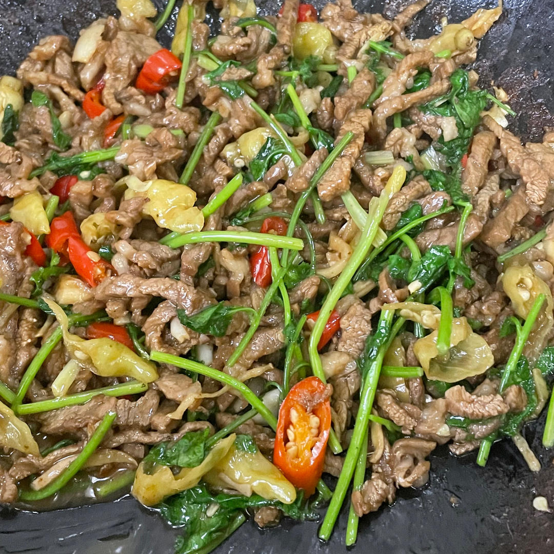 小炒黄牛肉，肉嫩味香！太好吃了简直是米饭杀手！