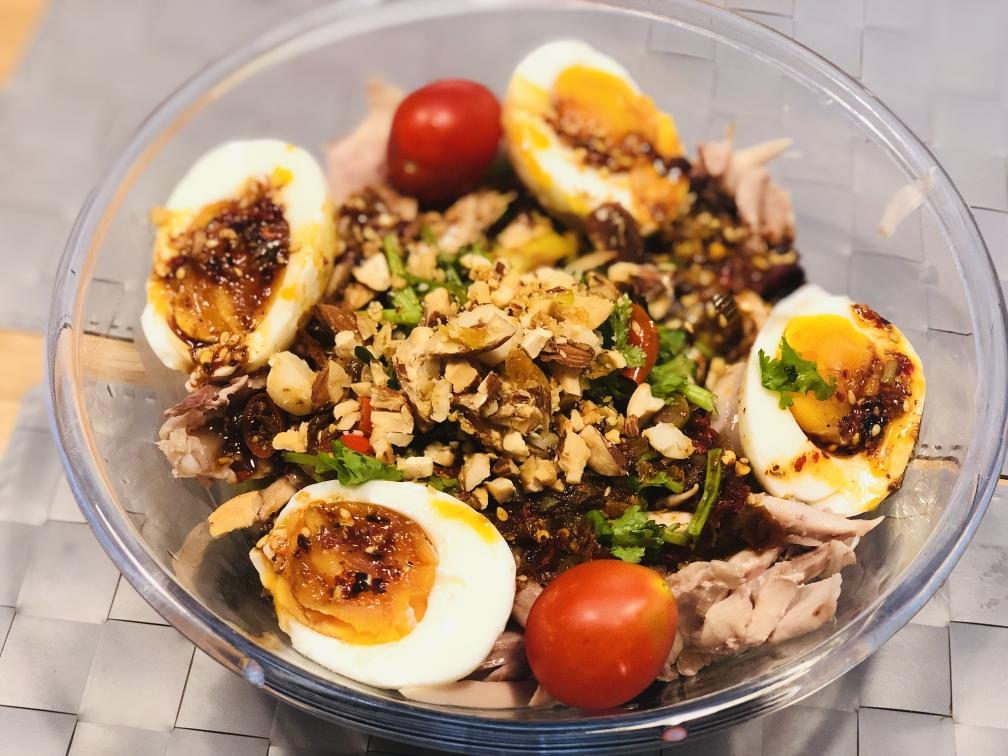 红油麻辣手撕鸡的做法