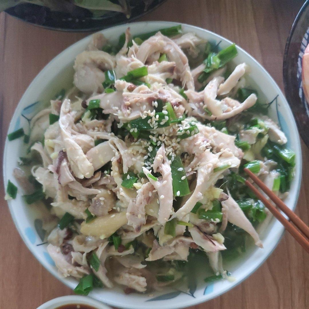 Q弹鲜嫩的“广式葱姜鸡”