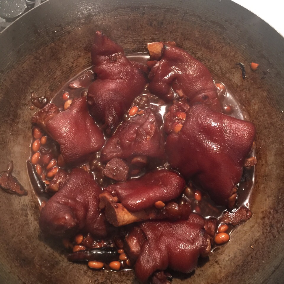 黄豆烧猪蹄