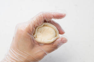 （超详细）香芋麻糬蛋黄酥 | 北鼎烤箱版的做法 步骤7