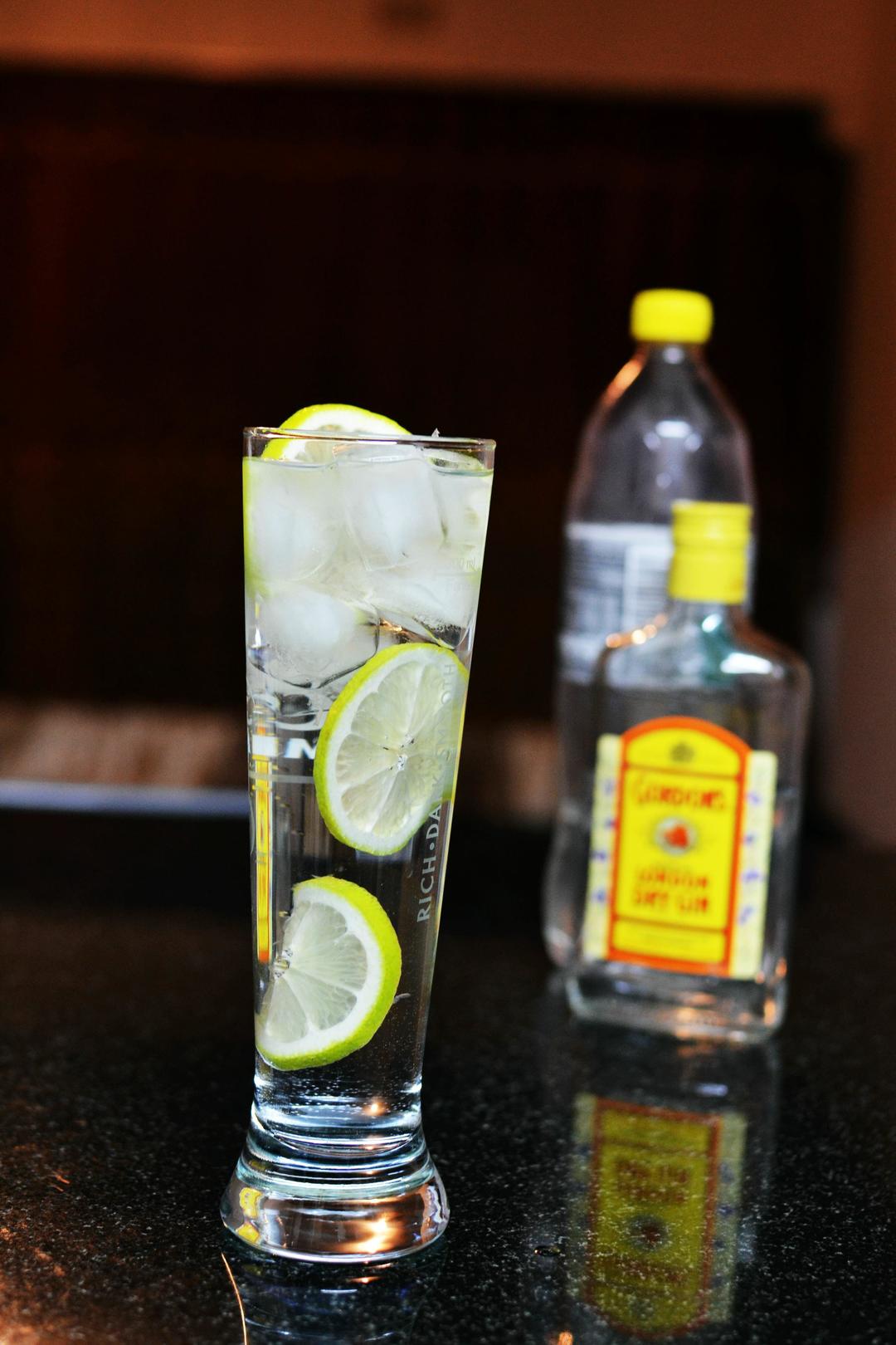 【GIN&TONIC金汤力鸡尾酒的做法步骤图】苗儿老师Joyce_下厨房