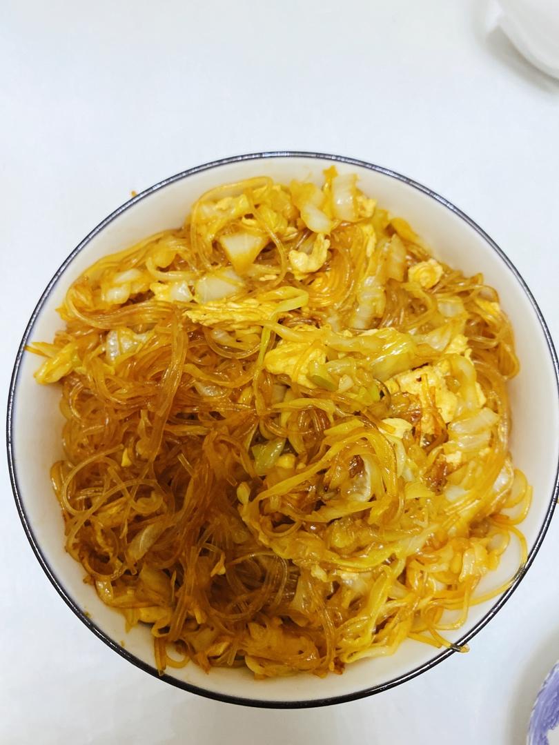 包菜粉丝炒鸡蛋