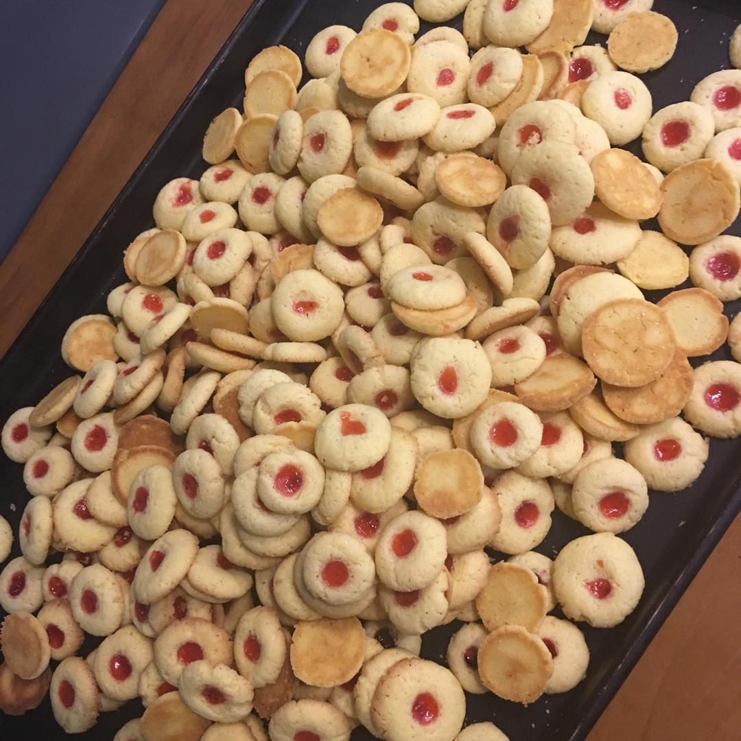 特浓奶香果酱酥饼