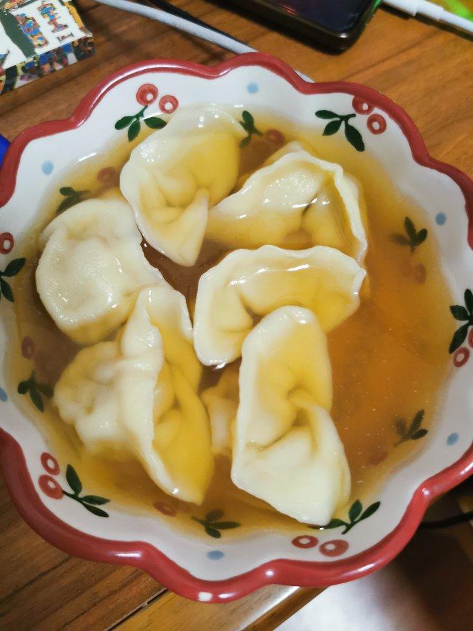 荠菜猪肉馄饨（附馄饨皮的制作）