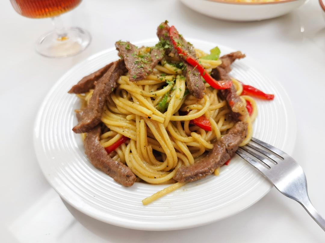 味道不输西餐厅的黑椒牛柳意面
