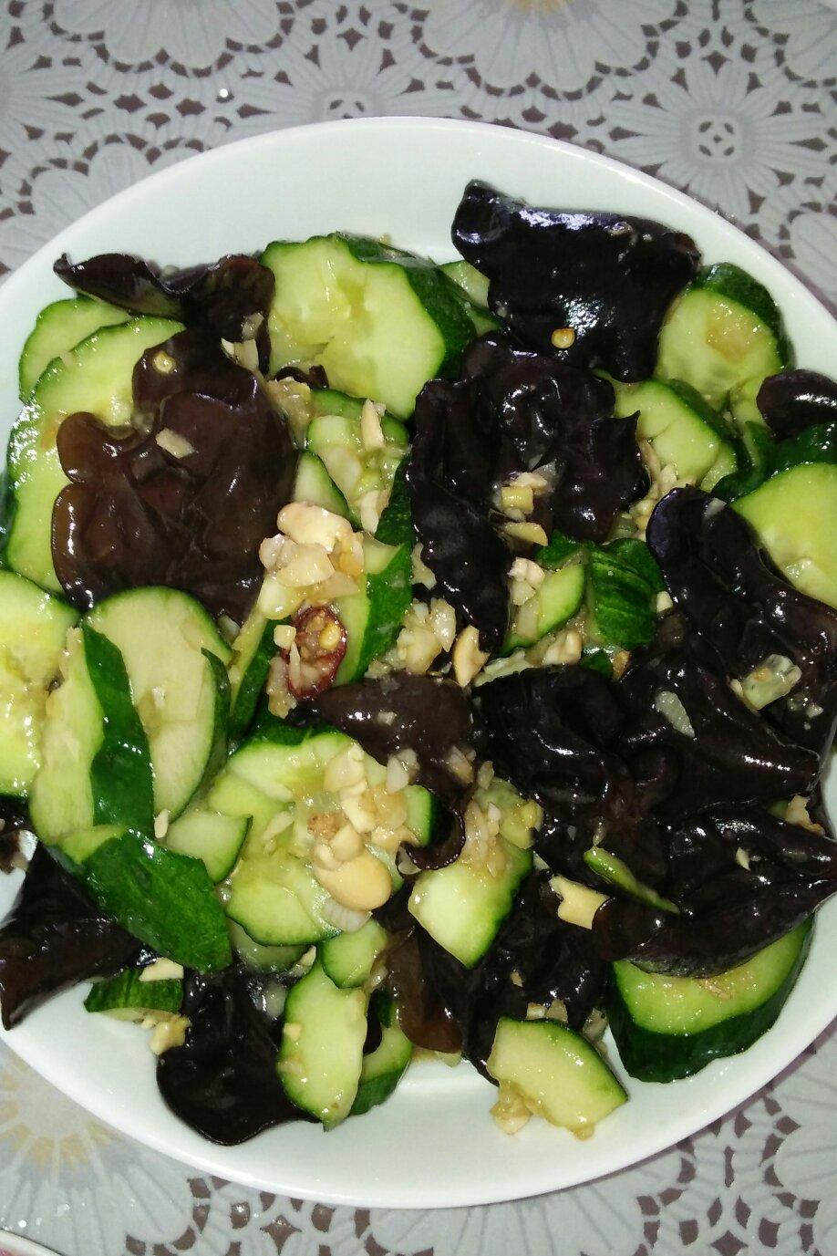 手机用户2598_nr71做的凉拌木耳黄瓜