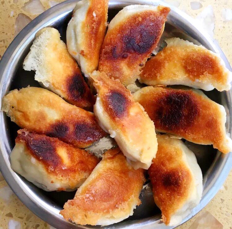 三鲜锅贴 Fried Dumplings