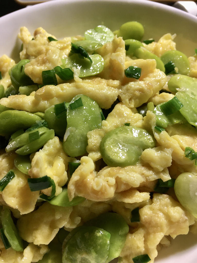 蚕豆炒鸡蛋，零难度的春季时令菜，好看好吃