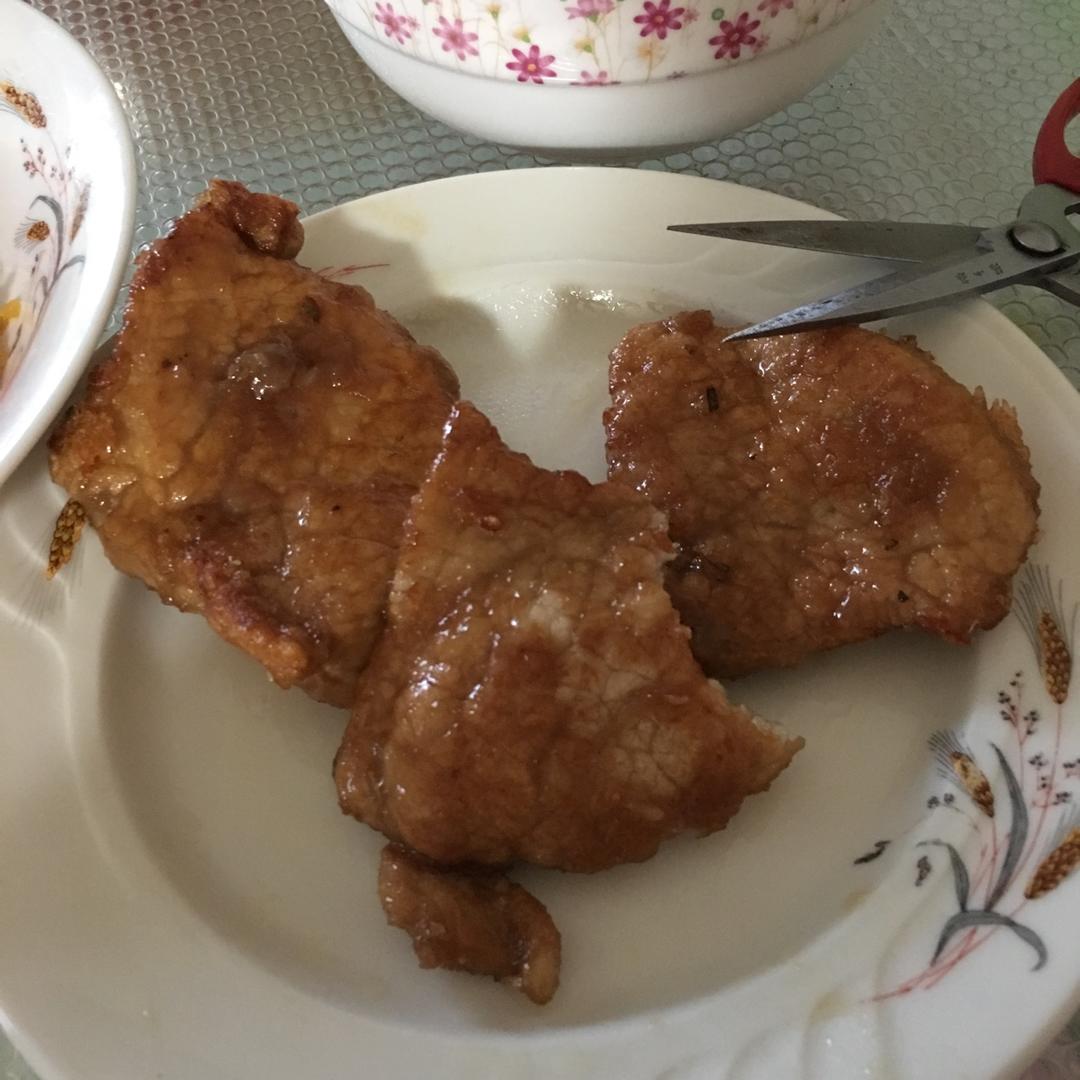 煎猪扒（超简单）和其他的猪扒在这食谱的最下面