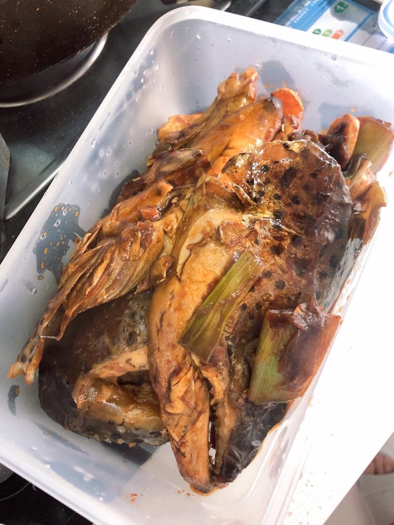 焖三文鱼头（中餐厅张亮简易版）