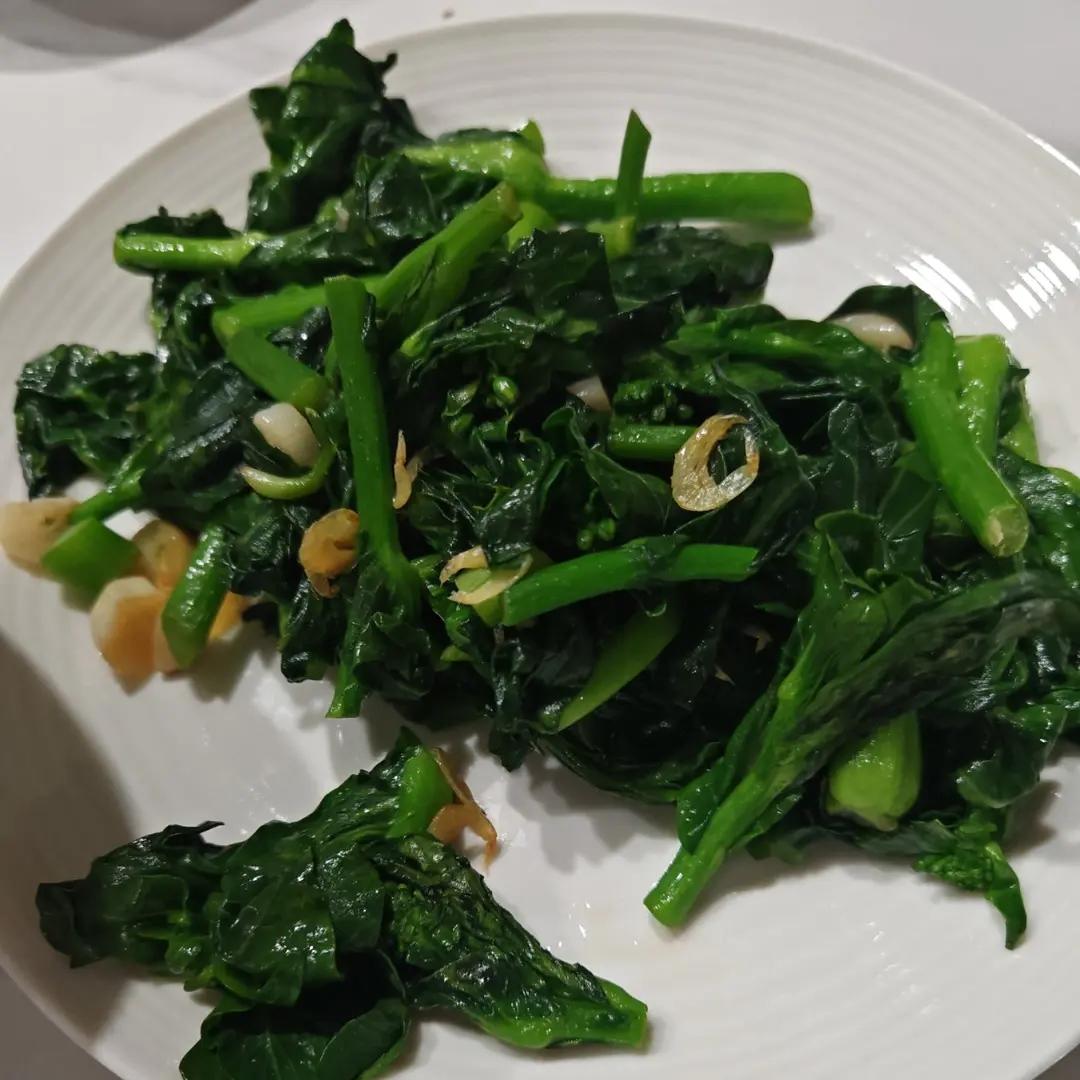 素炒青菜苔