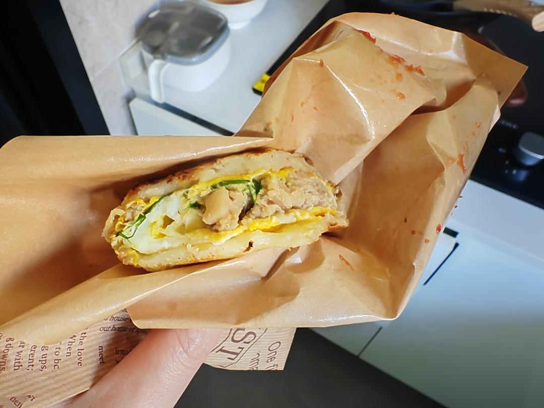 早餐霸王~沉甸甸鸡蛋汉堡