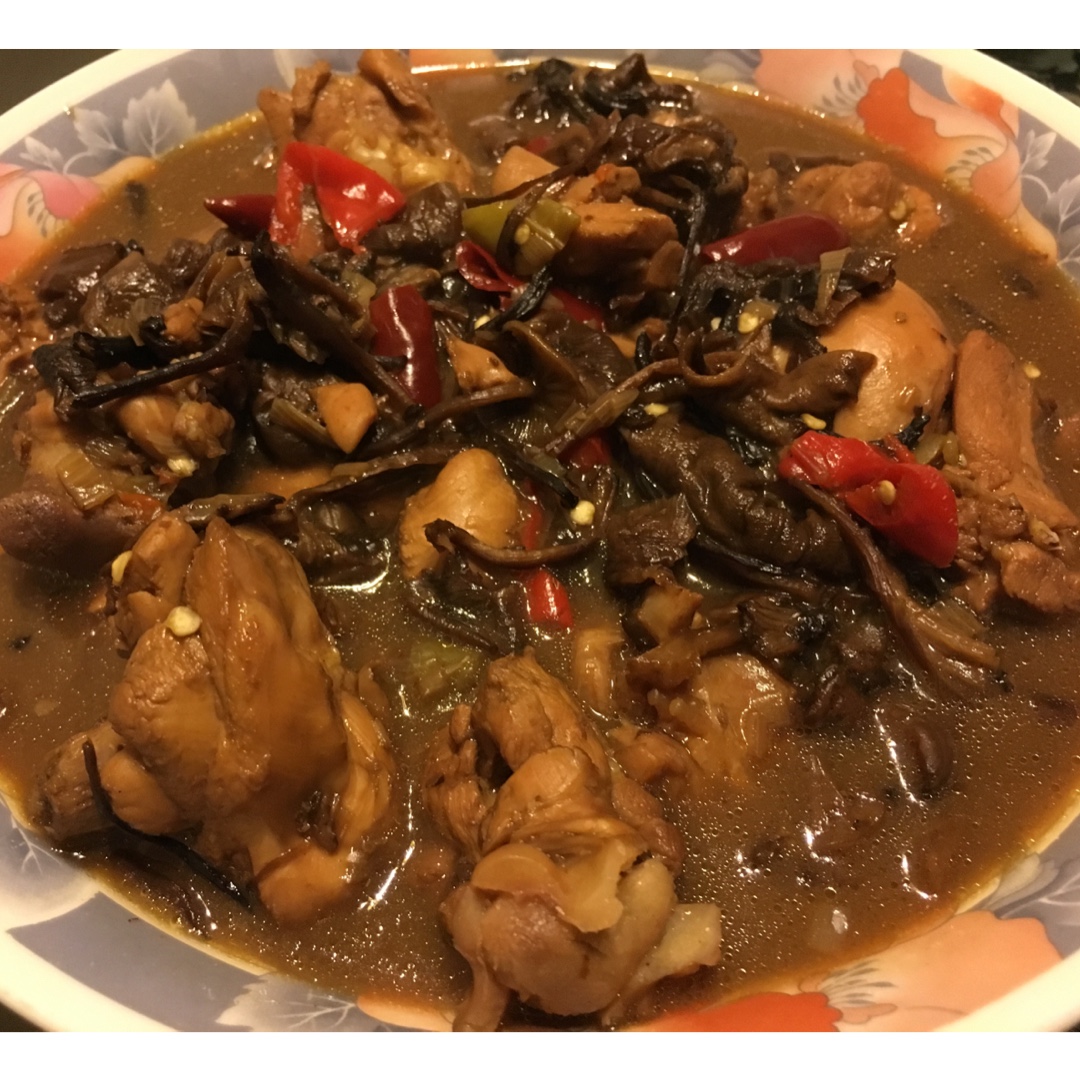 小鸡炖蘑菇