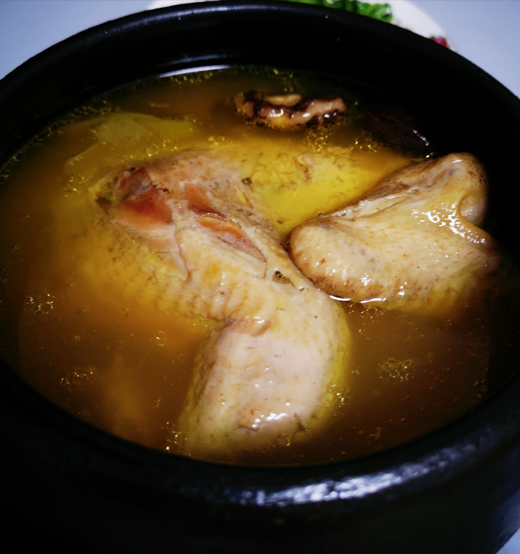 超简单省时好吃滋补#砂锅炖小嫩鸡#整只1.5小时版的做法