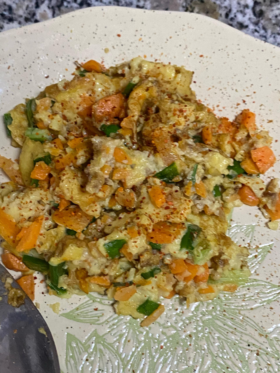 胡萝卜葱花鸡蛋饼