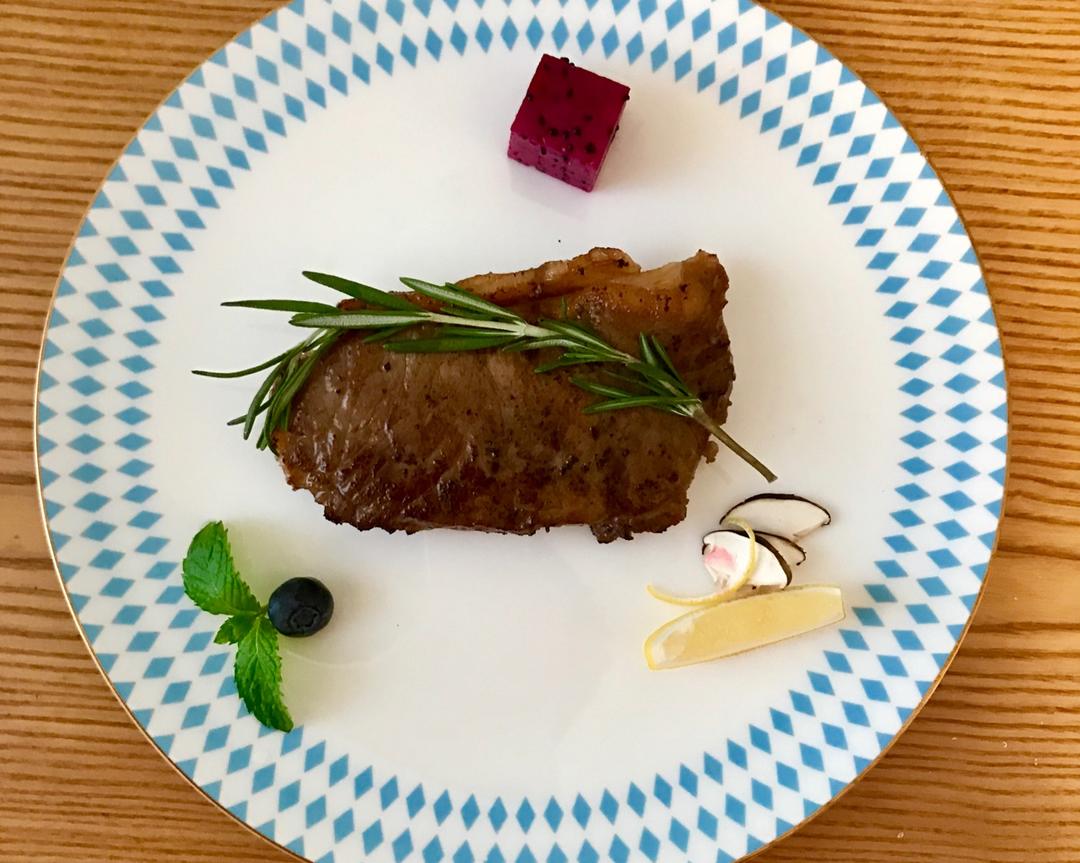 香煎澳洲小牛排的做法