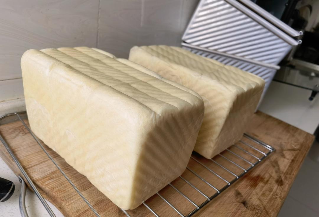 细腻绵软吐司🍞（适合夏天的轻松撸包技巧，新手必学）