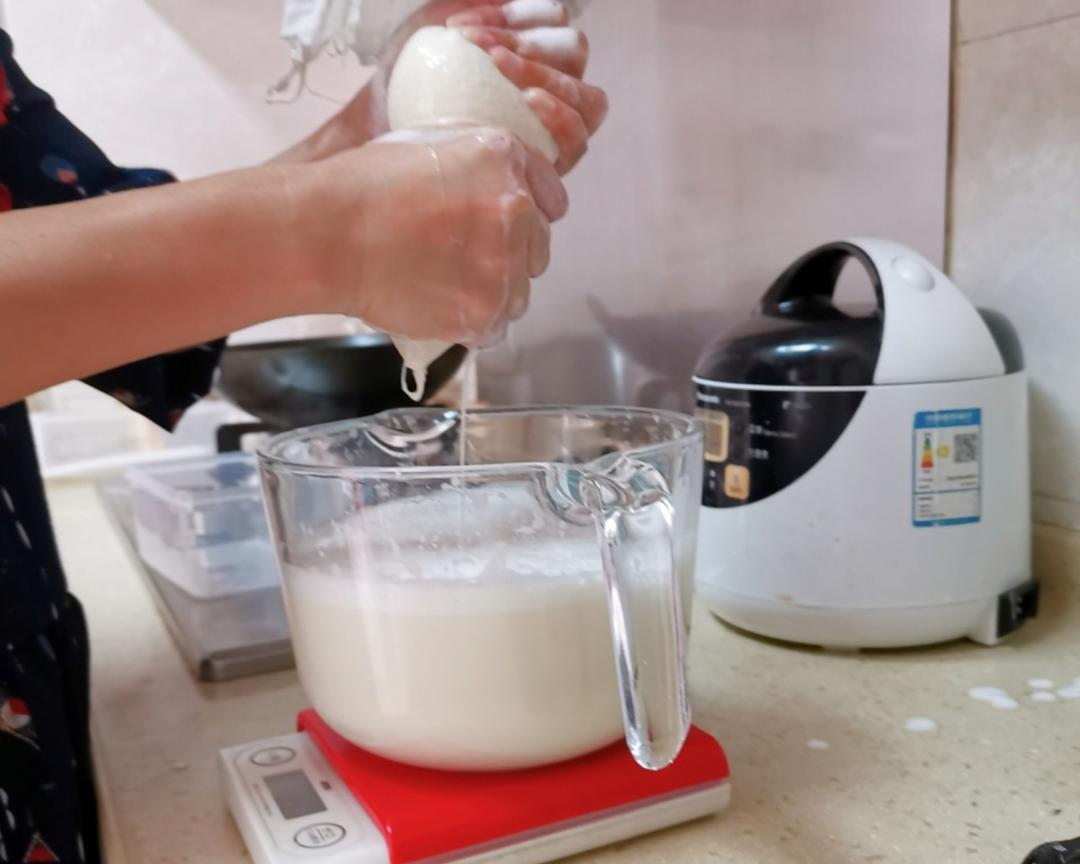 纯奶手撕吐司的做法 步骤1