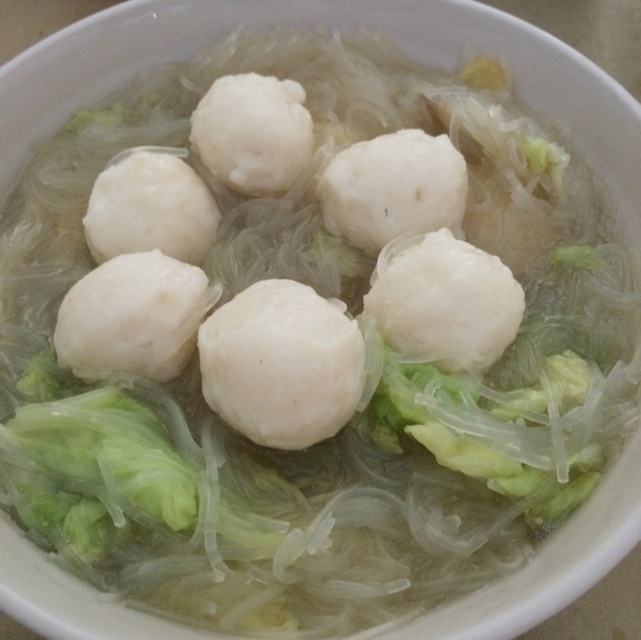 白菜粉丝鱼丸汤