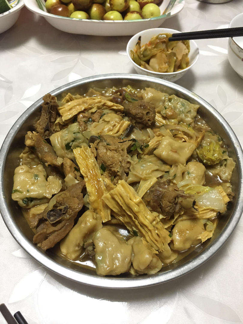 鸡肉焖卷子
