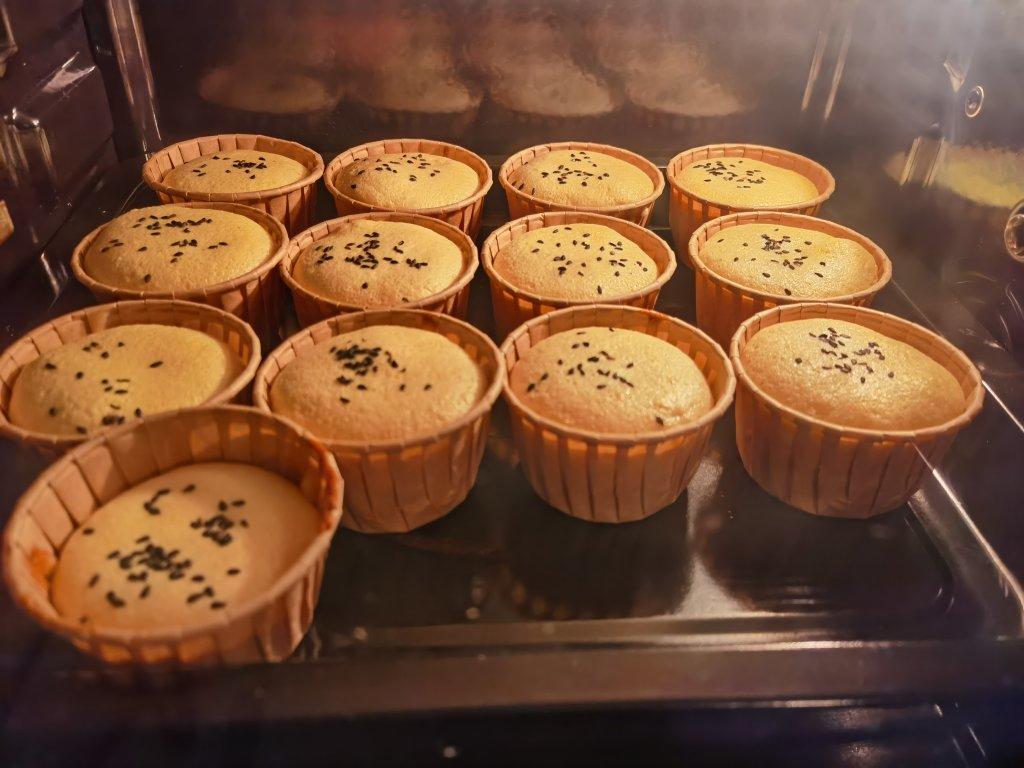 蜂蜜脆皮小蛋糕～无水、无油、无糖、好吃又健康！