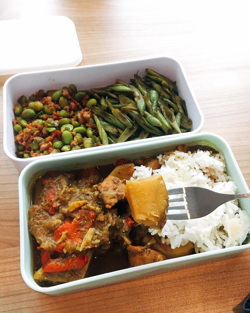 咖喱蔬菜鸡肉块