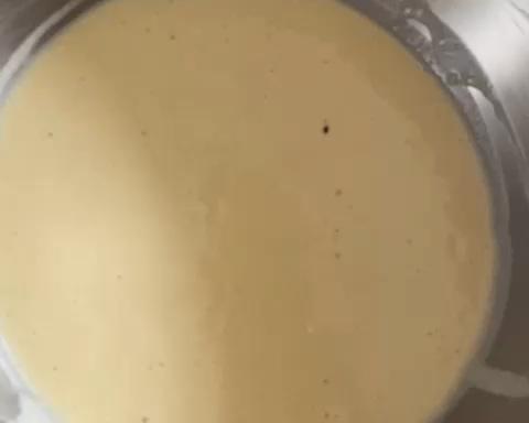 一个香蕉   两个鸡蛋  这么做全家老少都爱吃 软糯香甜的香蕉鸡蛋饼  附细节视频的做法 步骤5