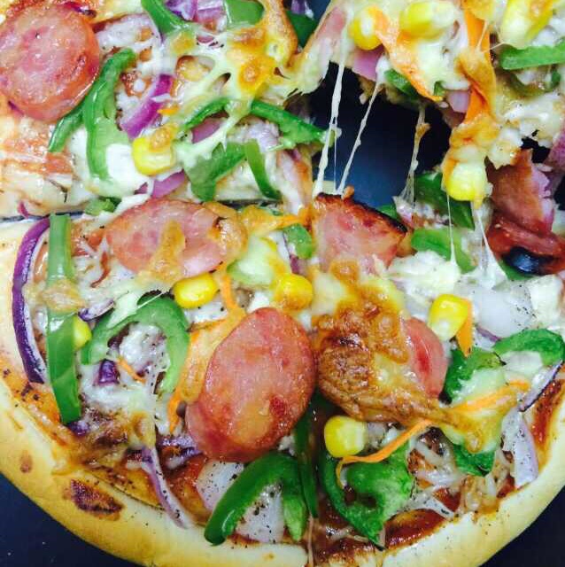 厚底鲜虾培根披萨