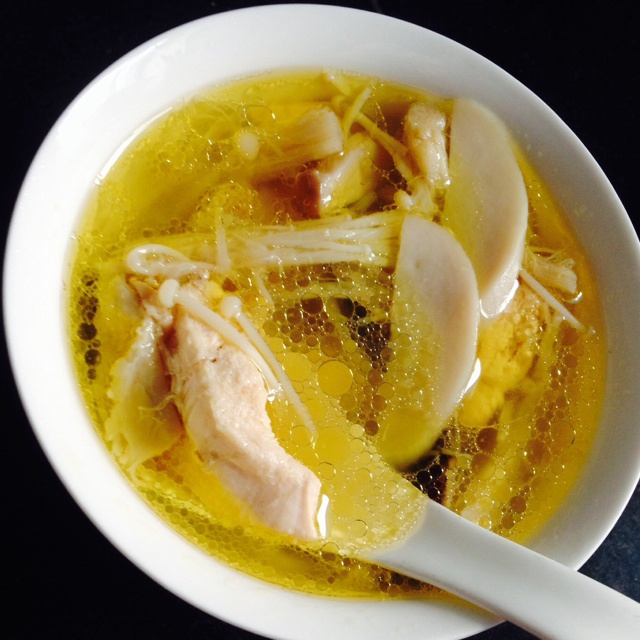 雨后彩虹-49做的菌菇炖鸡汤