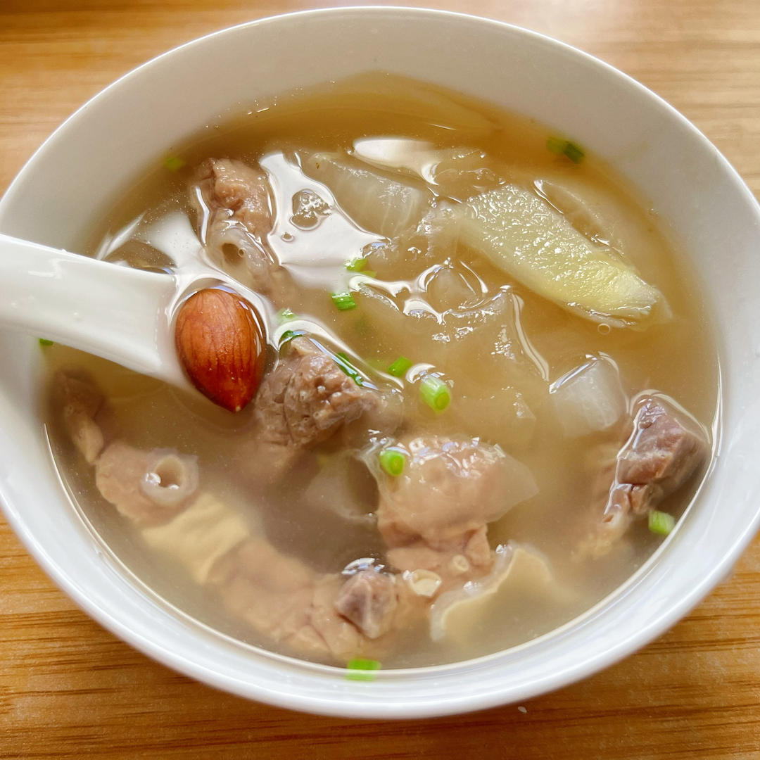 止咳化痰——白萝卜猪肺汤