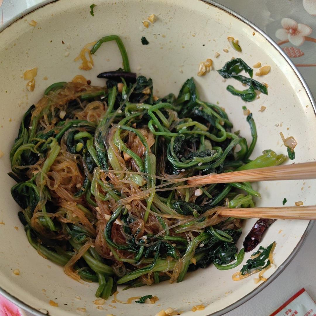 凉拌菠菜(家传秘方)
