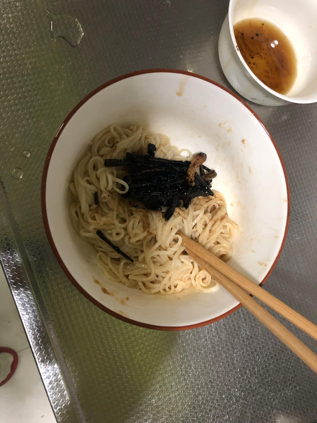 10分钟搞定的一碗葱油拌面