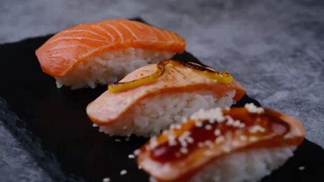 三文鱼手握寿司