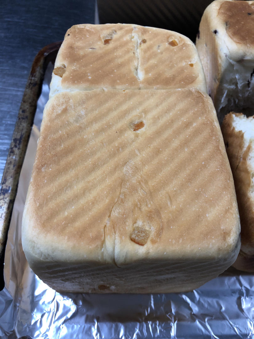 用烤箱自己做面包--手工牛奶吐司面包