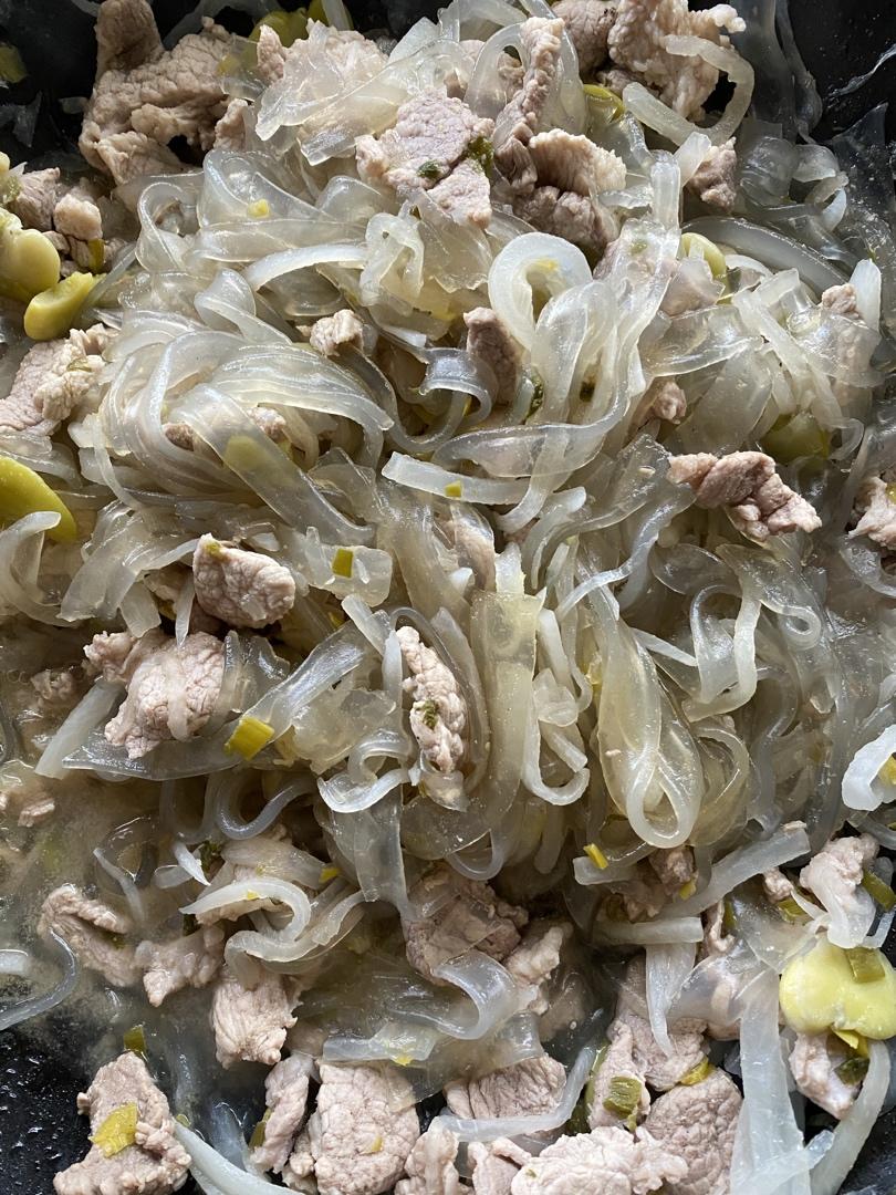 猪肉萝卜炖粉条