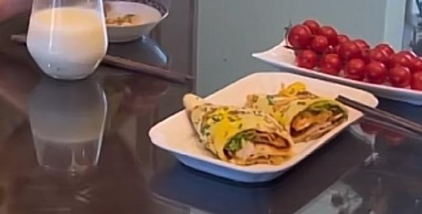 煎饼果子豆浆 菜豆浆的做法