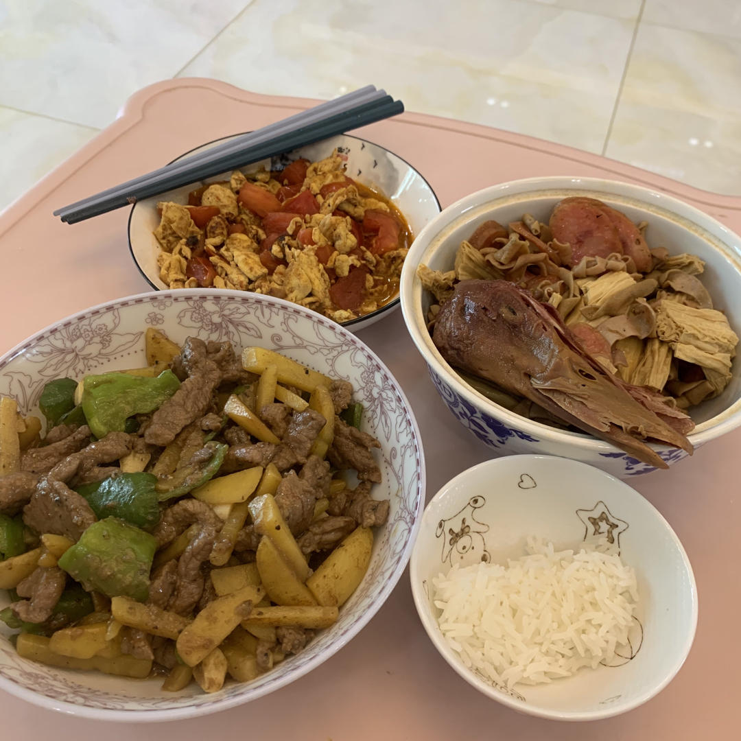 超嫩滑牛柳烧土豆条