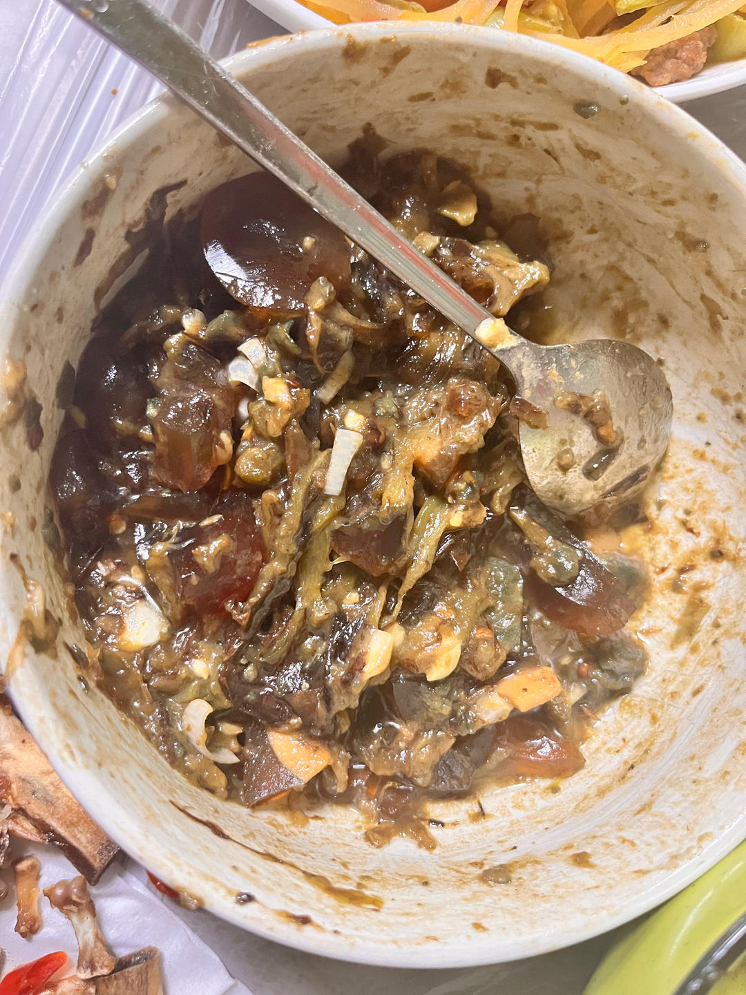 超级难看，变态好吃的擂擂辣椒皮蛋