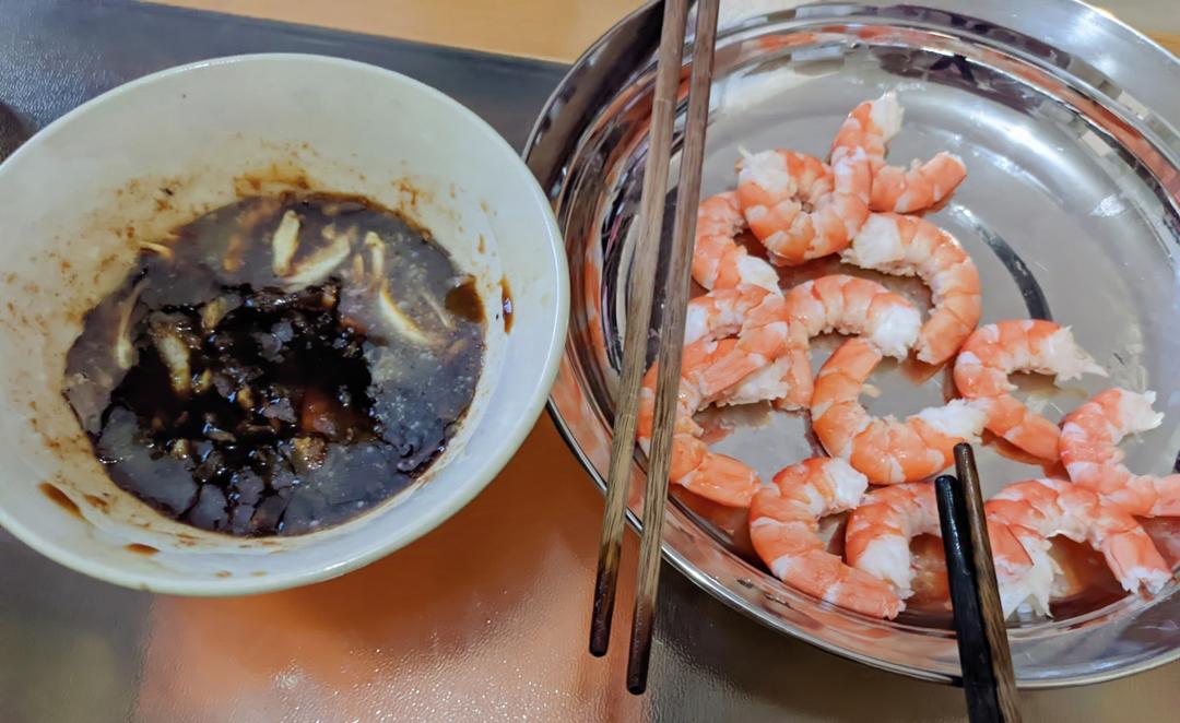 水煮虾（灵魂蘸料汁很关键哈😄）