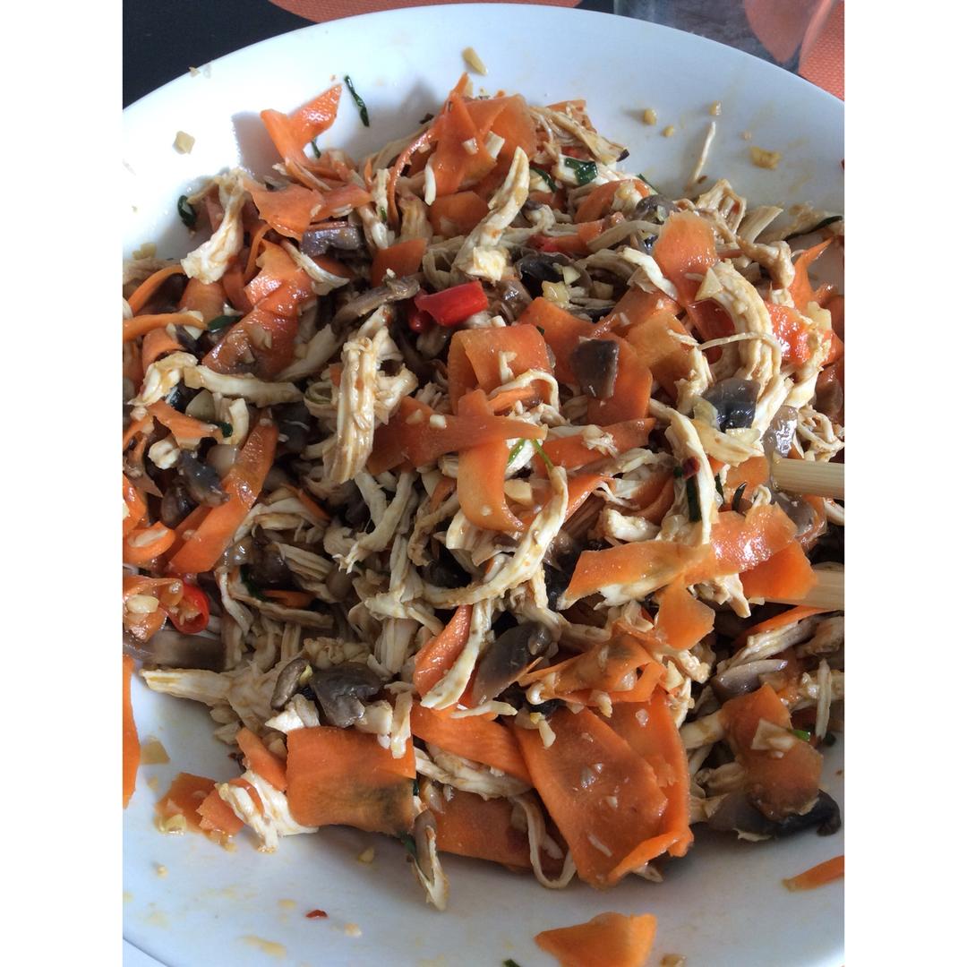 家常香嫩手撕鸡