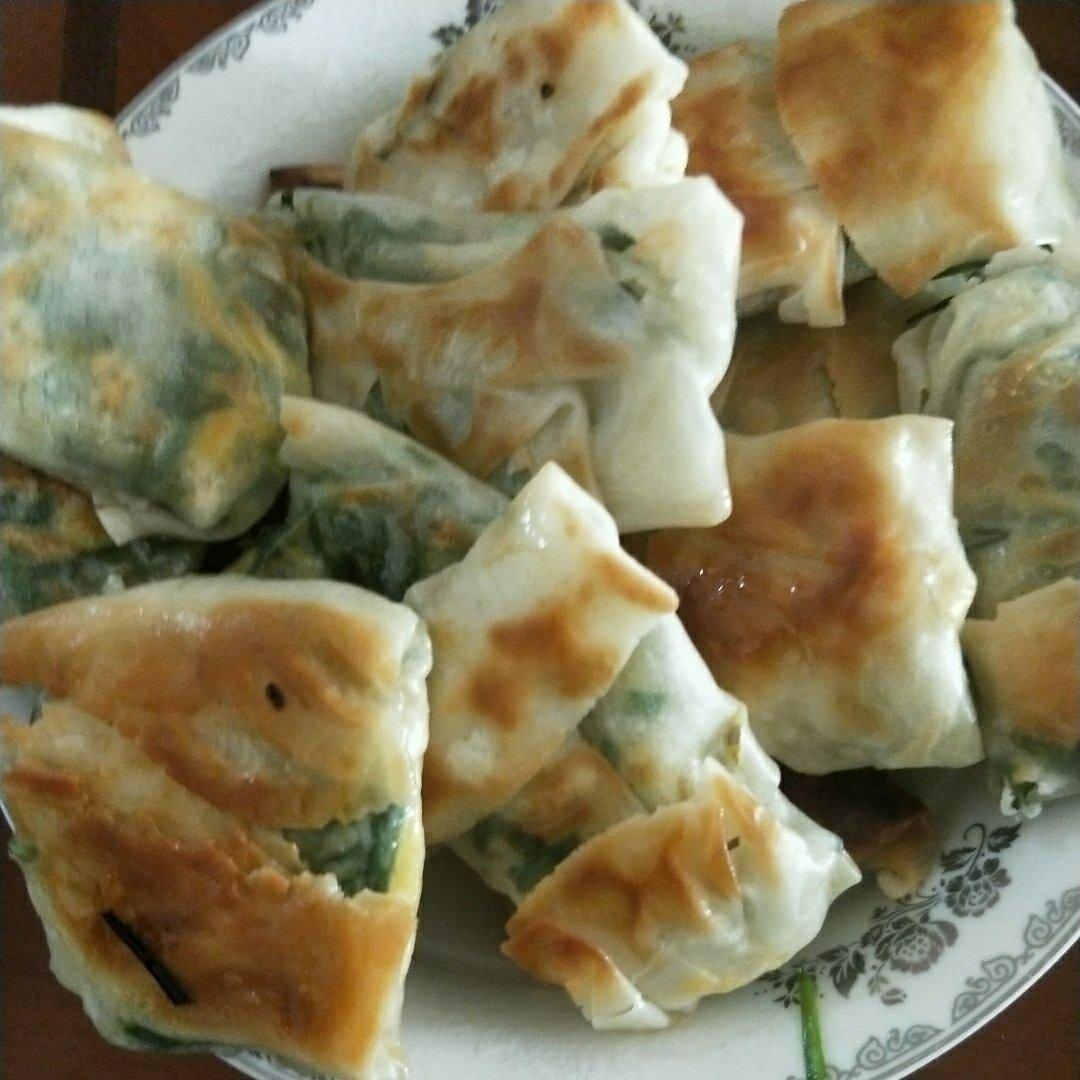 皮薄馅多的韭菜盒子