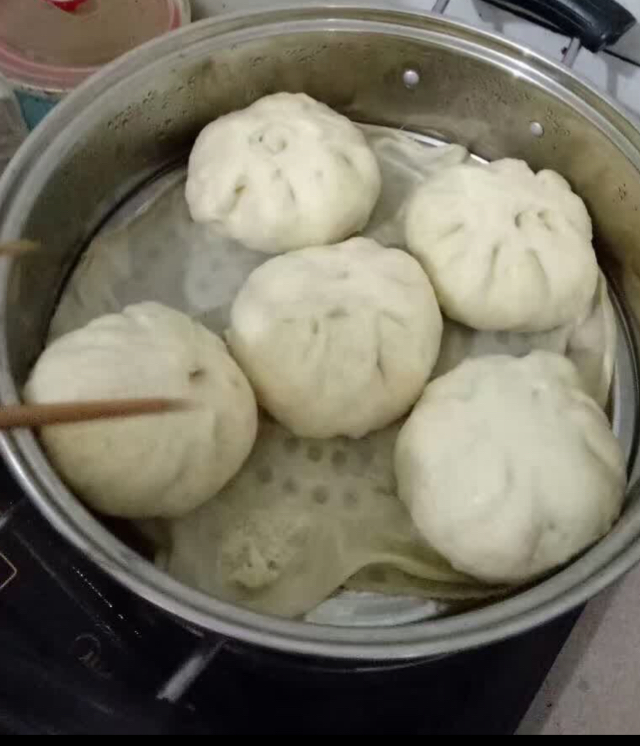 鲜肉包子