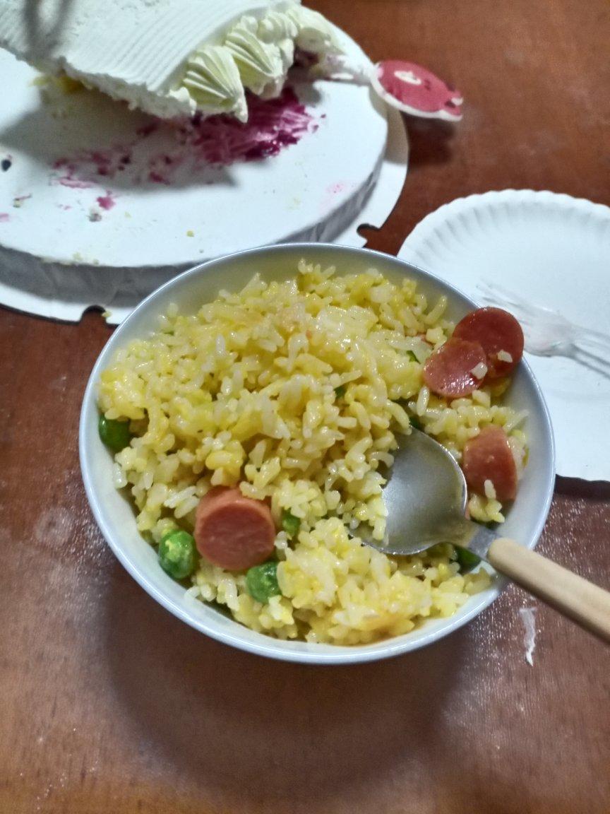 解决剩饭的妙招——蛋炒饭