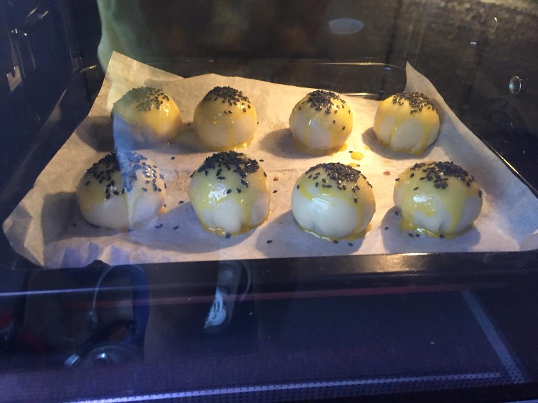 蛋黄酥