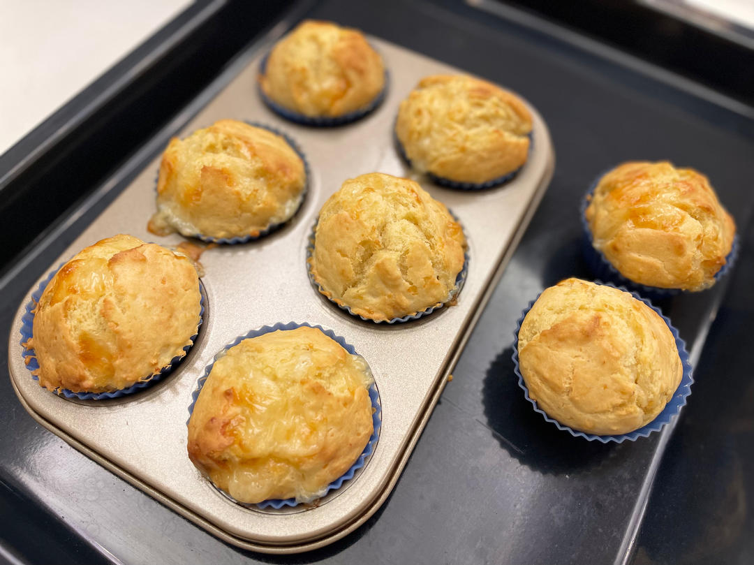威尔士兔子马芬（Welsh rarebit muffins）